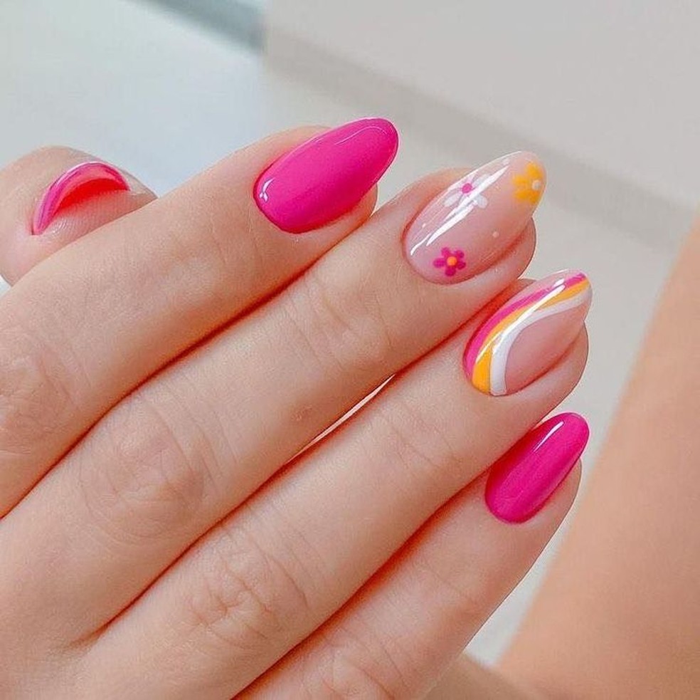 unhas de gel decoradas