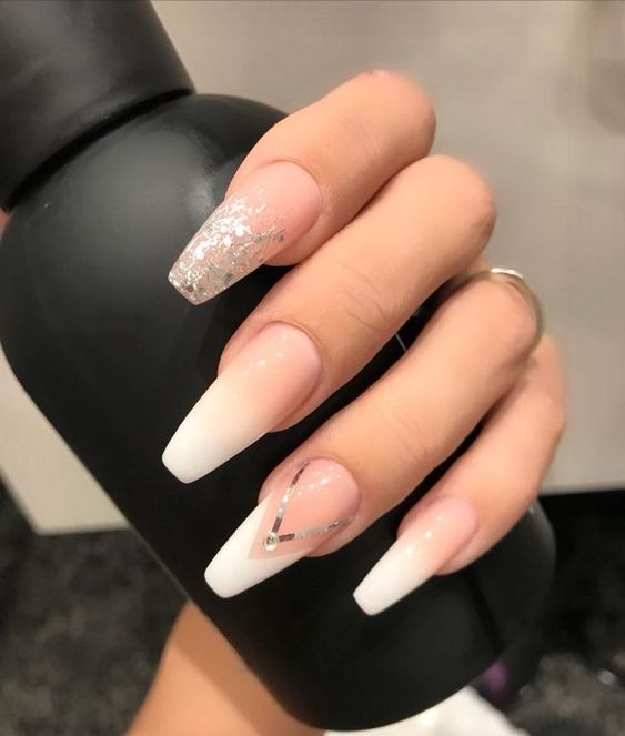 unhas de gel nude