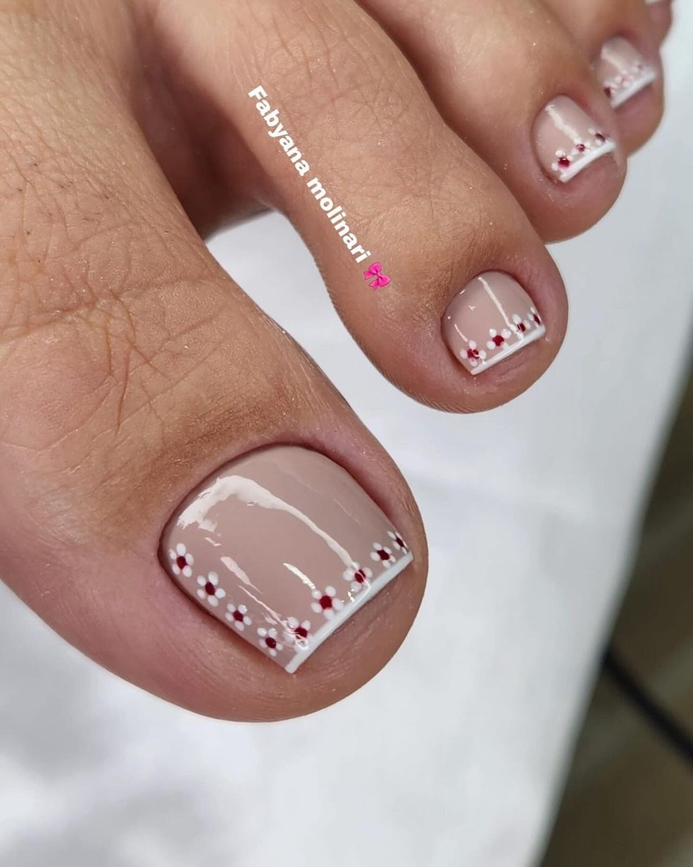erros comuns ao decorar unhas do pé
