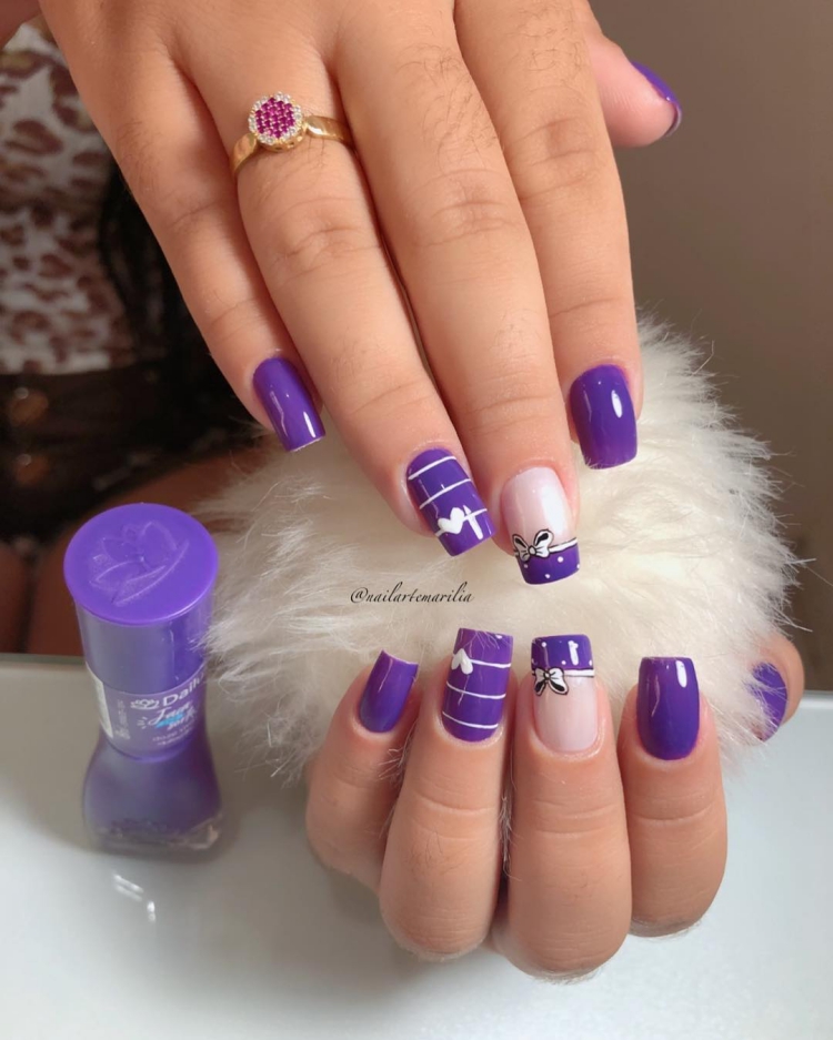 unhas decoradas roxo