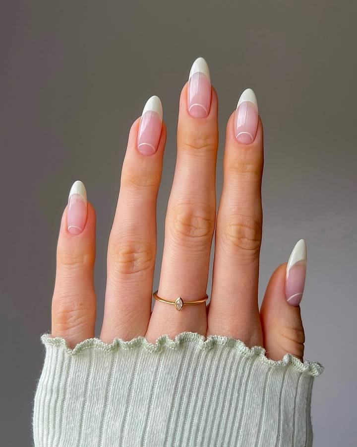 Francesinha com Detalhes de Nail Art (Strass, Flores Delicadas)