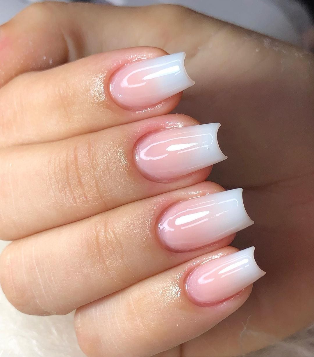 unhas curtas discretas