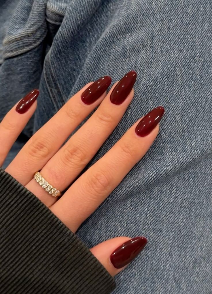 Unhas elegantes 2025 decoradas