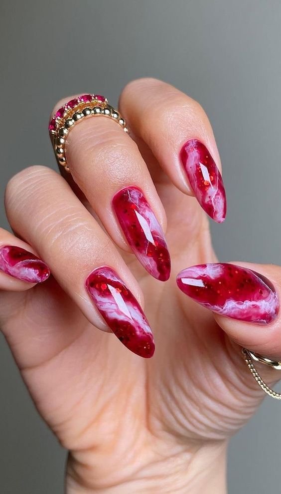 unhas em gel vinho fosco