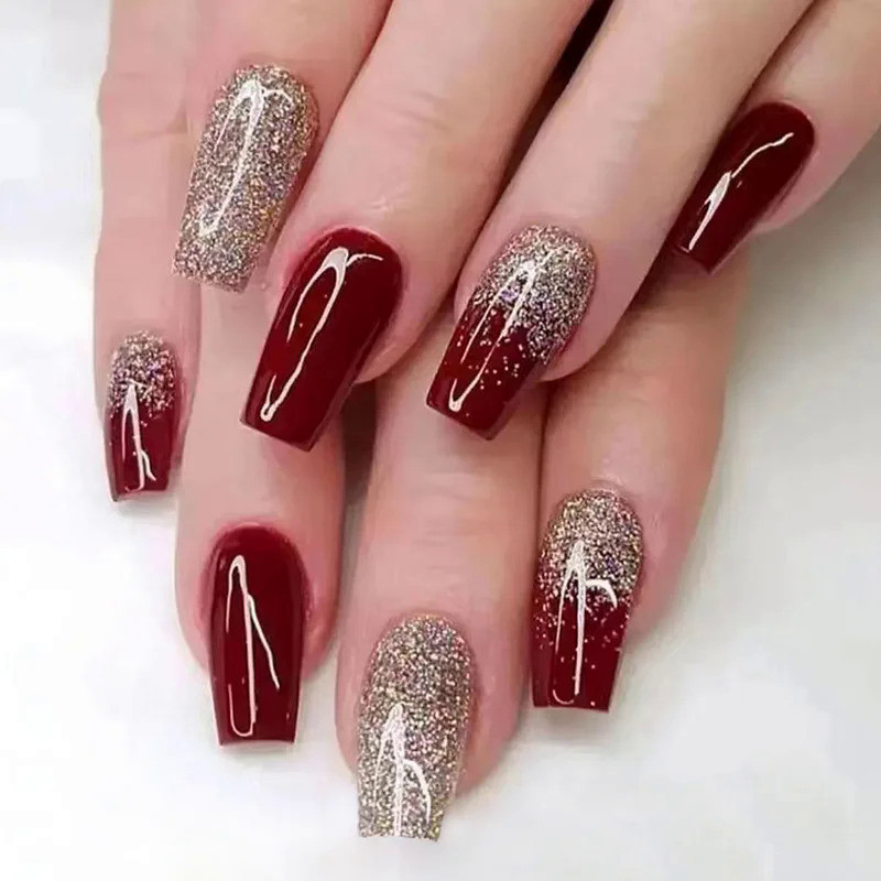 unhas em gel vinho curtas