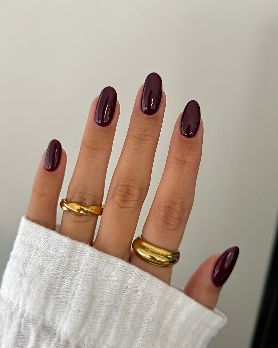 unhas em gel vinho simples