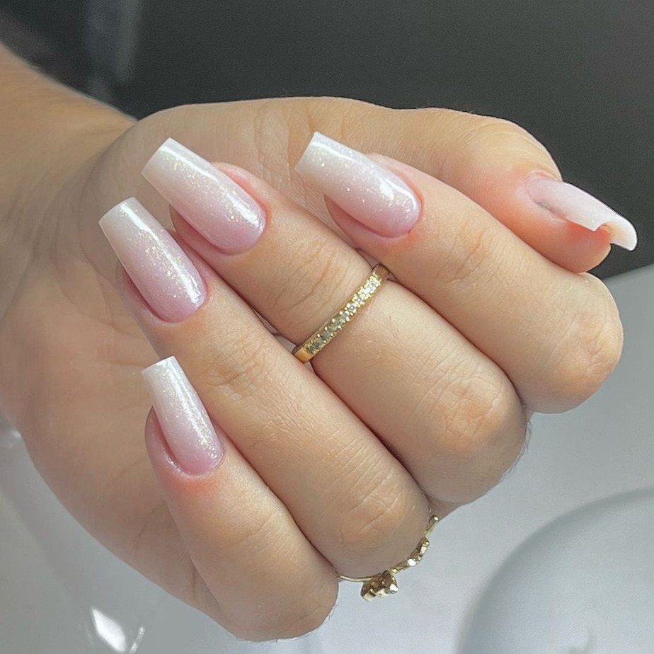 unhas delicadas em gel