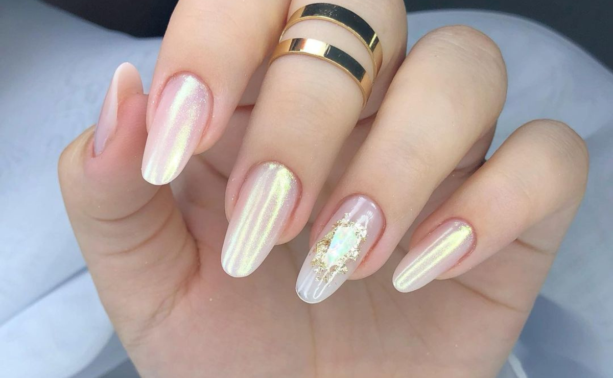 unhas delicadas em gel