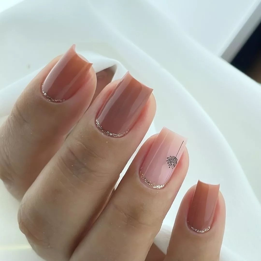 unhas em gel minimalistas