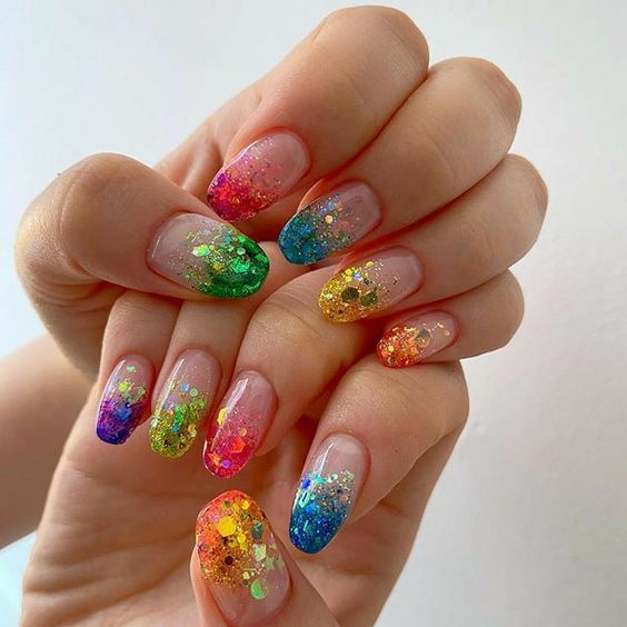 erros comuns ao fazer unhas de carnaval