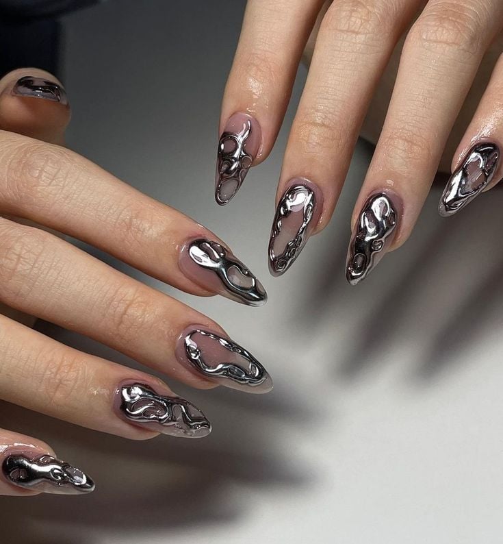 ideias de unhas metalizadas decoradas para festas