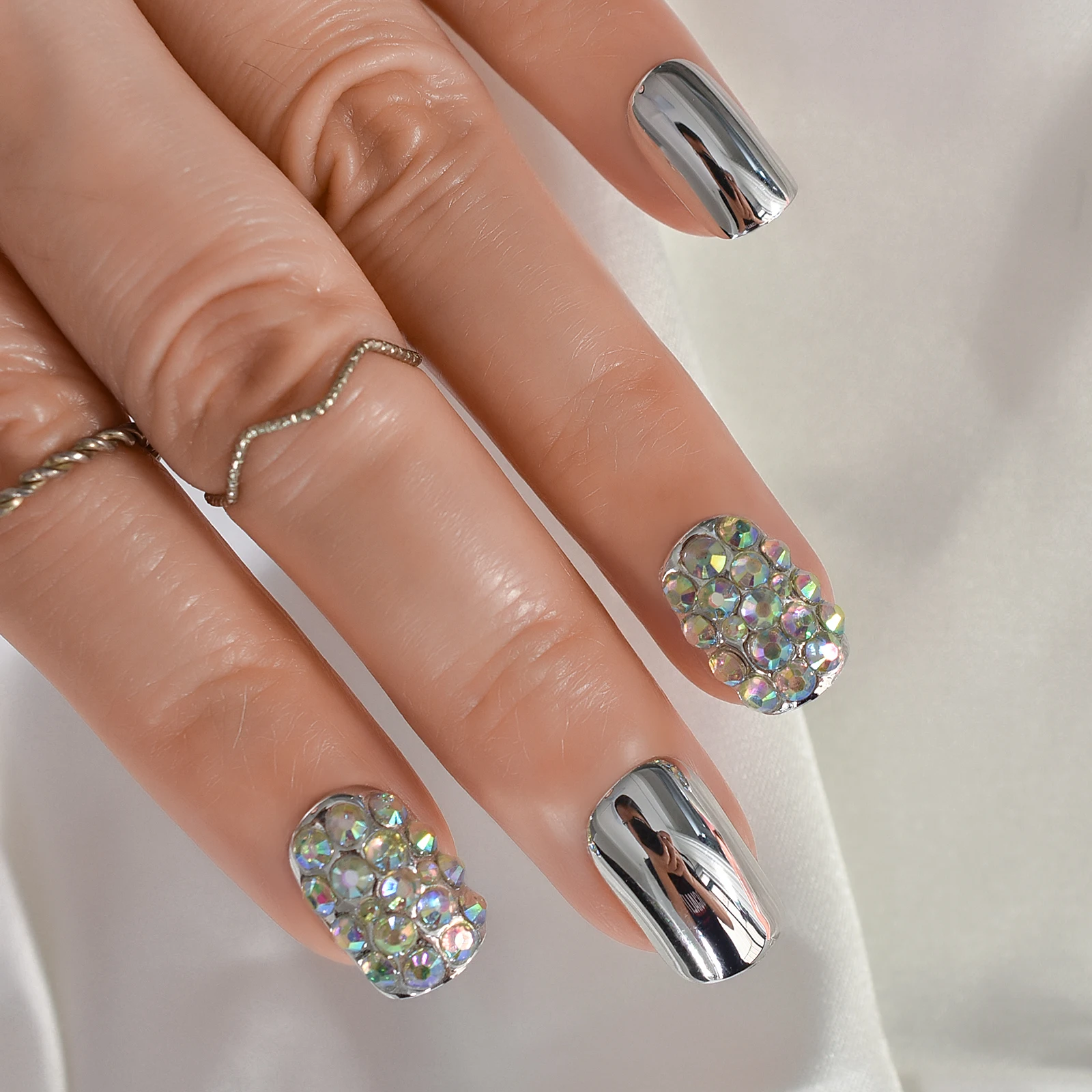 tutorial unhas francesinha metalizada prata passo a passo