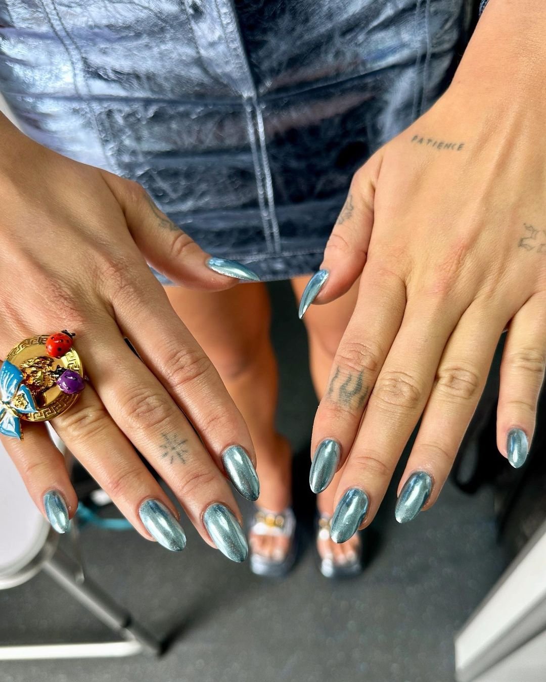 preço para fazer unhas metalizadas decoradas em salão
