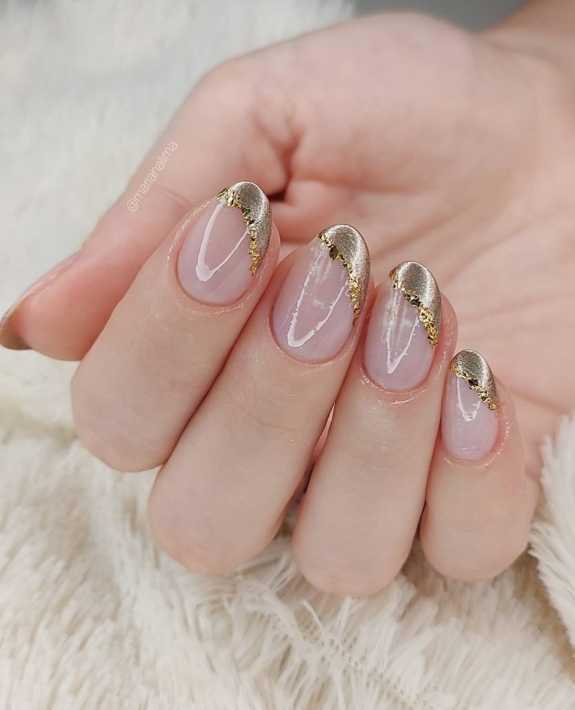 Unhas curtas com glitter Ano Novo