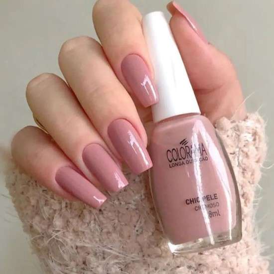Unhas claras em gel