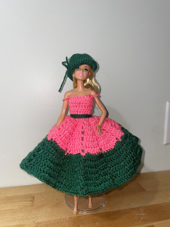 Dicas Essenciais para Acabamentos Perfeitos em Roupas de Crochê para Bonecas