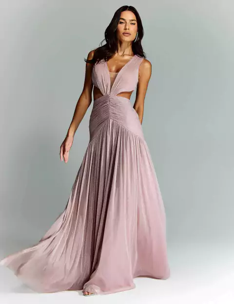 Acessórios que complementam vestidos de festa: dicas para 2025