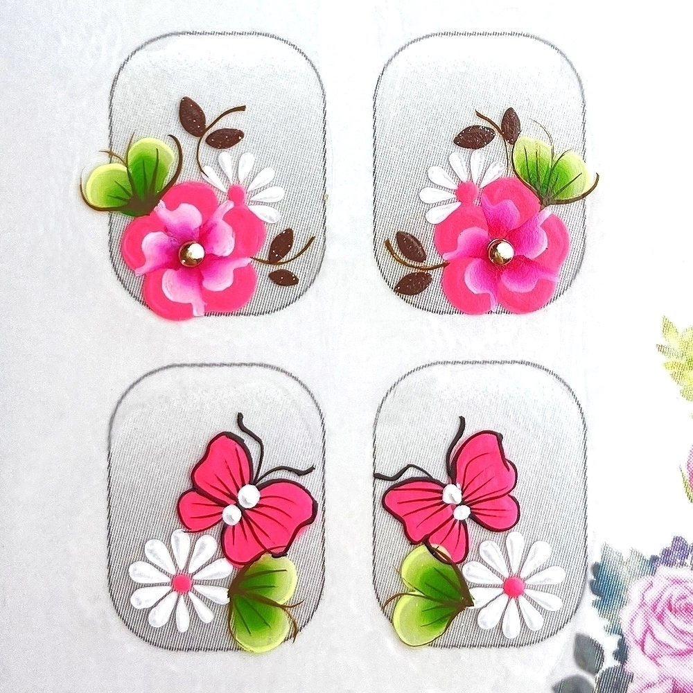 unha decorada com adesivo artesanal e gel