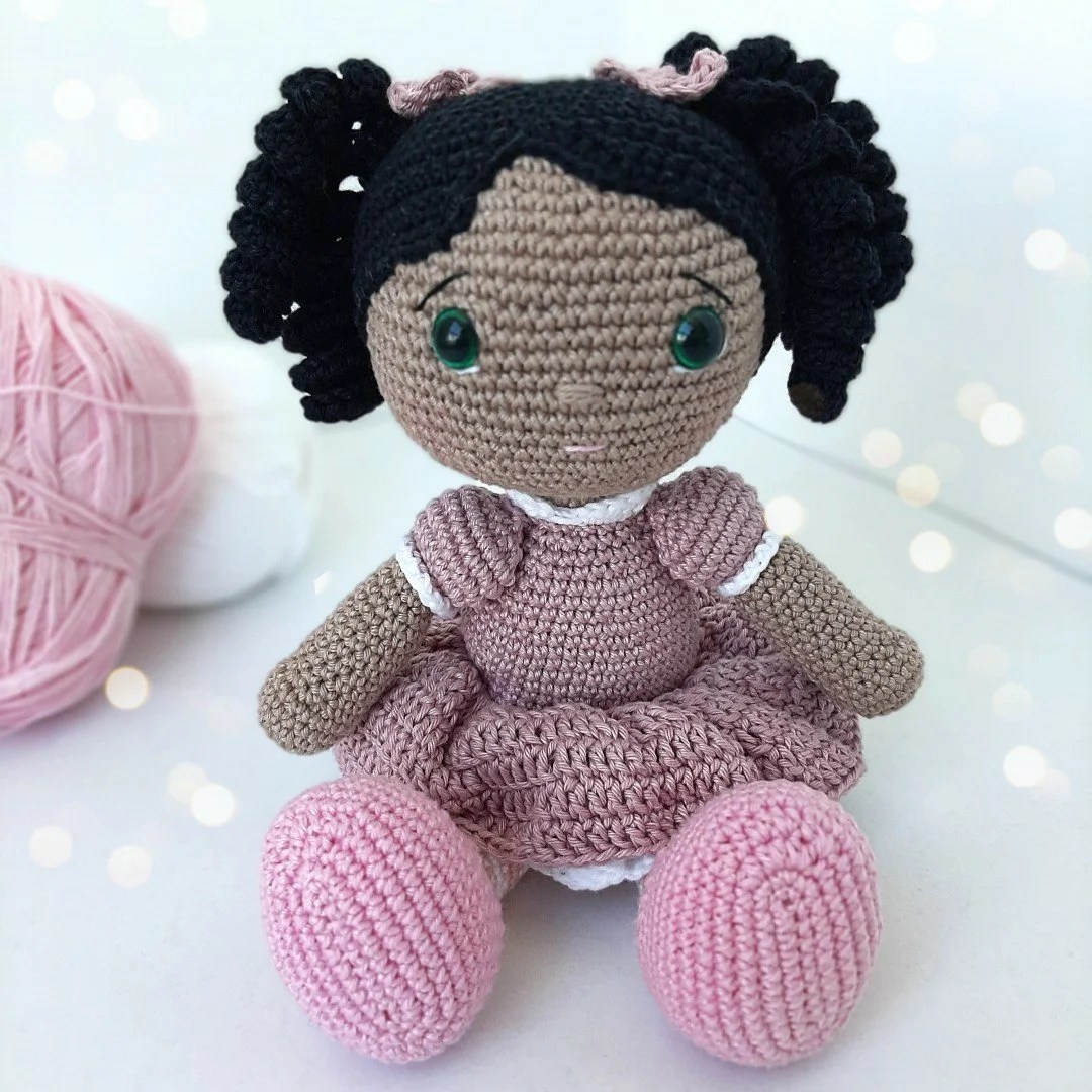boneca amigurumi presente