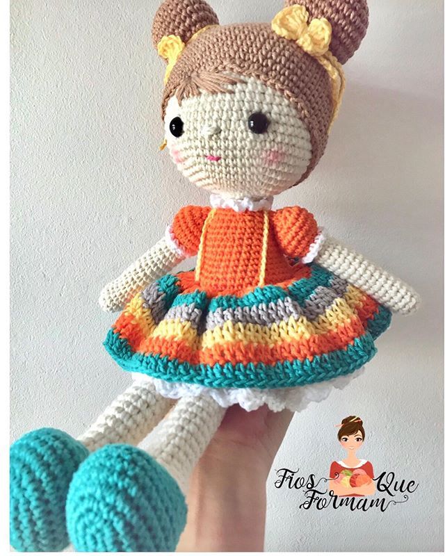 receita de amigurumi boneca gratis