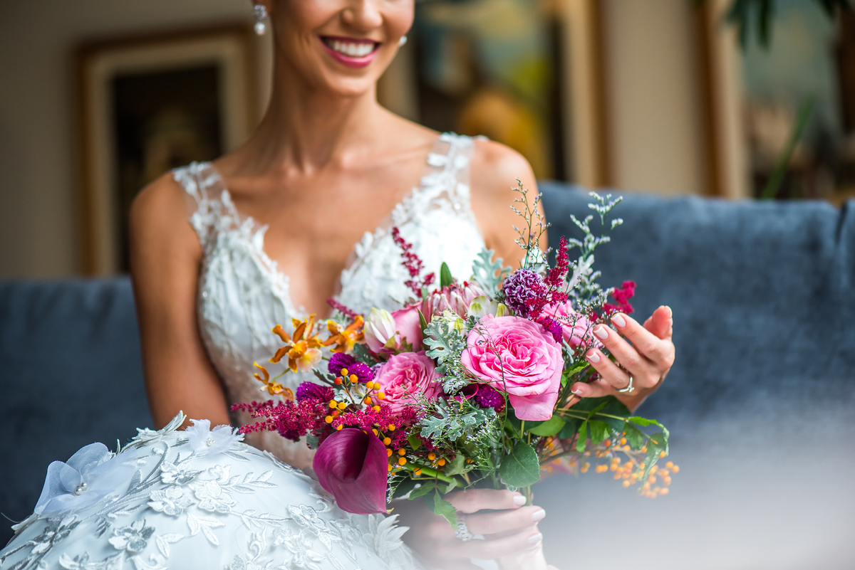 buquê de noiva com tulipas