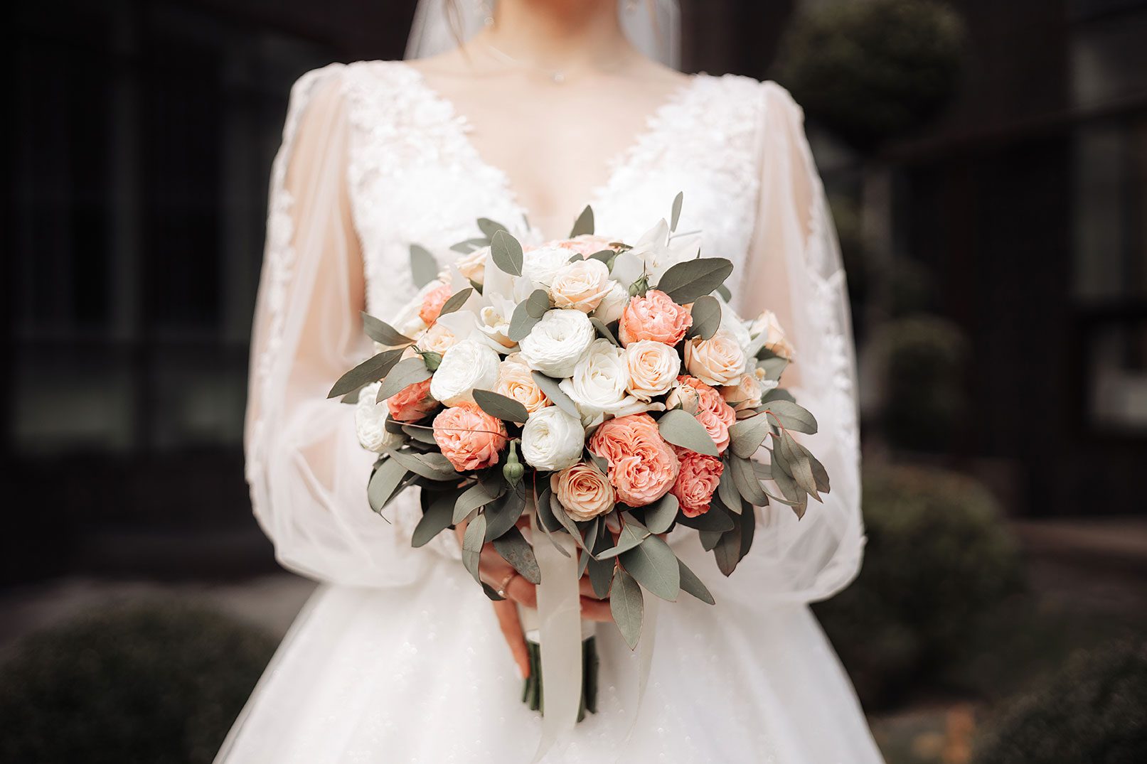 buquê de noiva com orquídeas