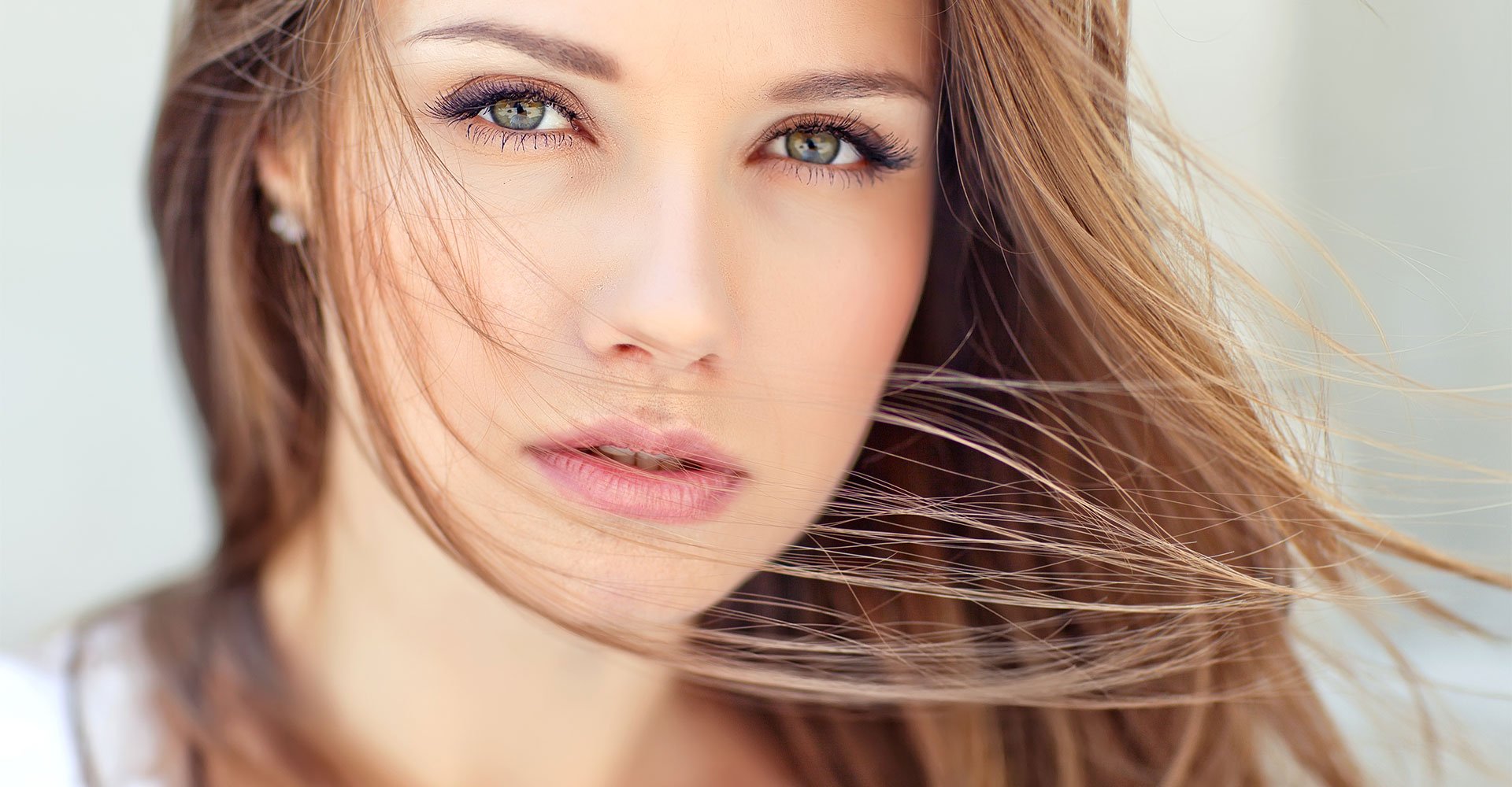 cabelo avelã combina com pele morena