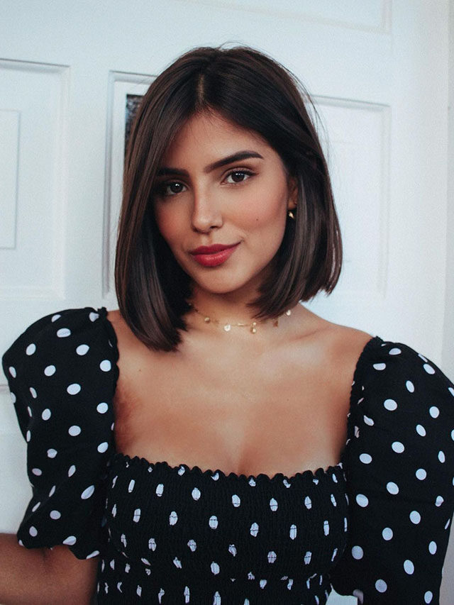 cabelo curto no ombro para cabelos cacheados