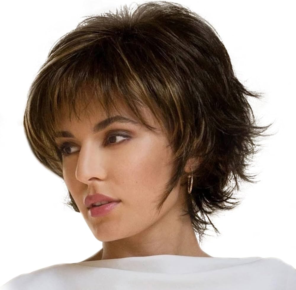 cabelo curto com franja ondulada