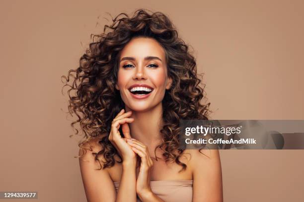 corte em camadas cabelo ondulado médio
