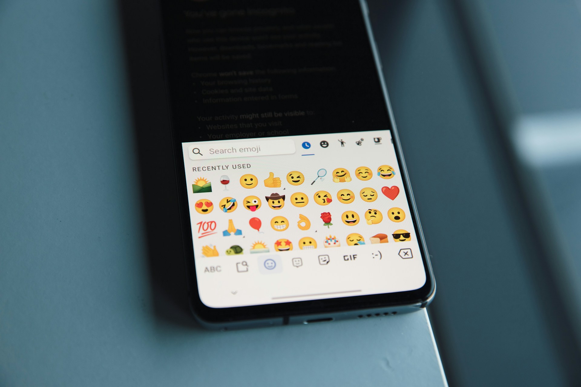 como fazer combinações de emojis