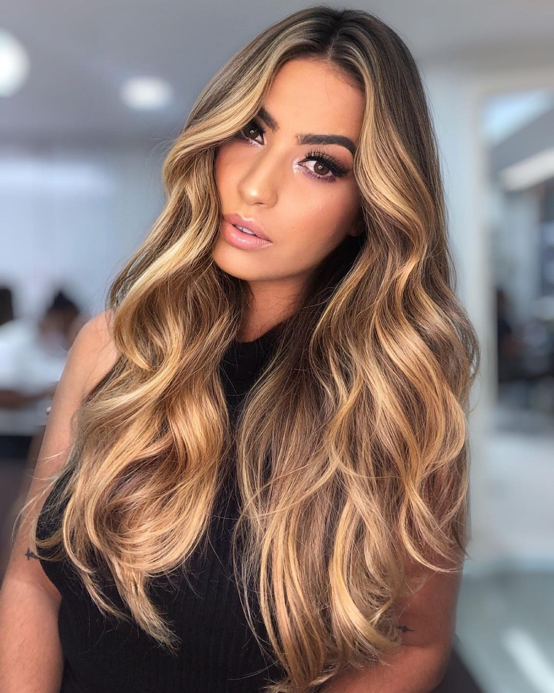 cabelo com mechas para morenas