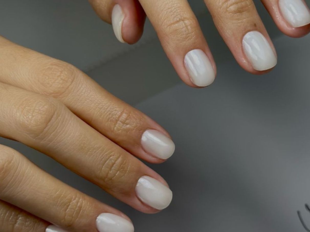 unhas claras decoradas