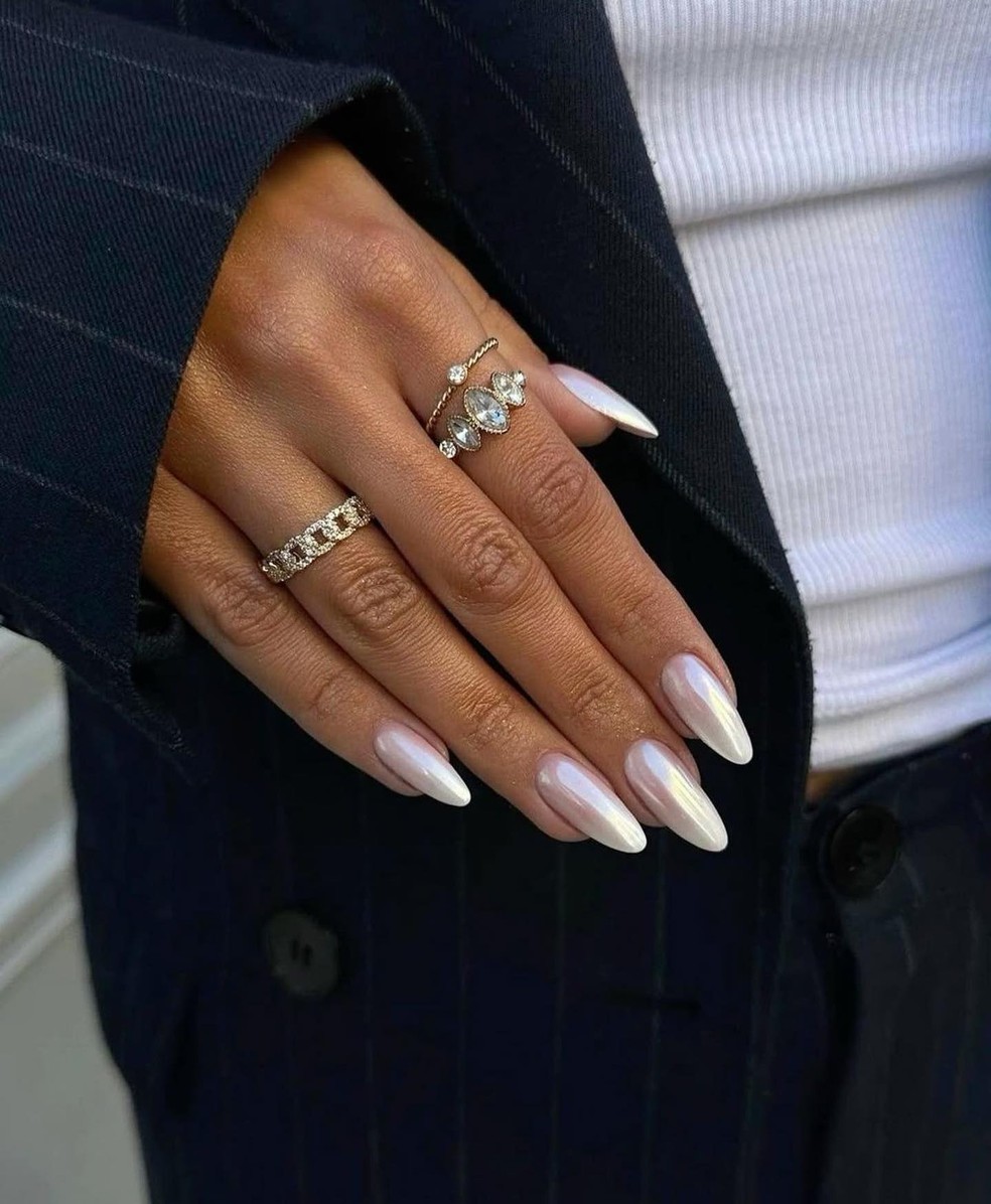 unhas rosa claro decoradas