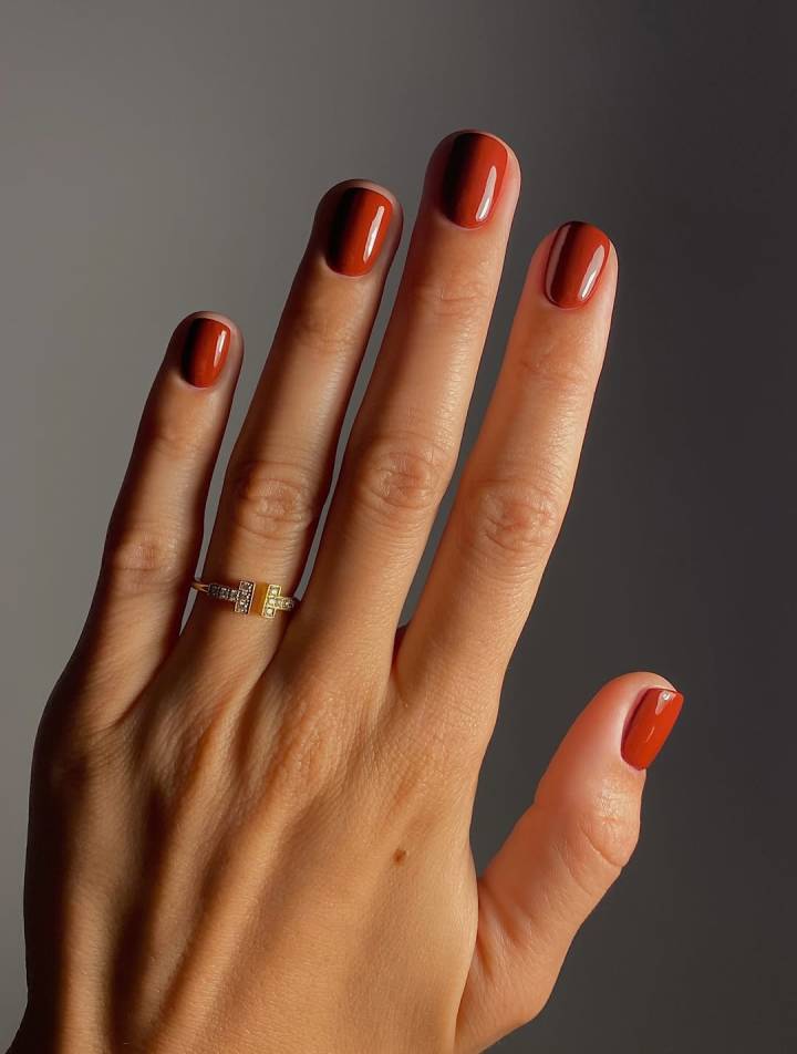 esmalte verde oliva tendência