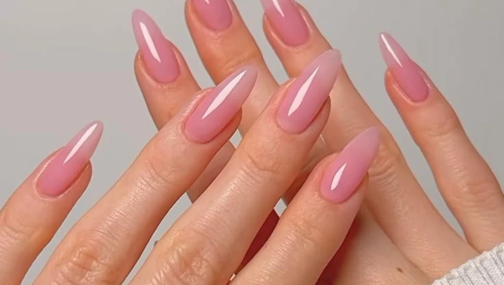 unhas de gel tons pastel verão 2026