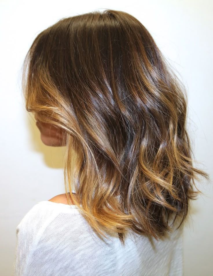 cabelo curto ondulado