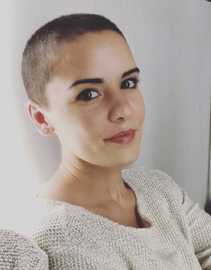 buzz cut para rosto oval
