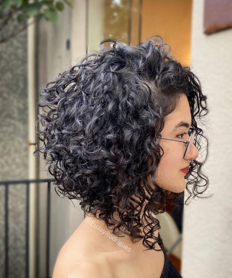 corte bob para cabelo cacheado