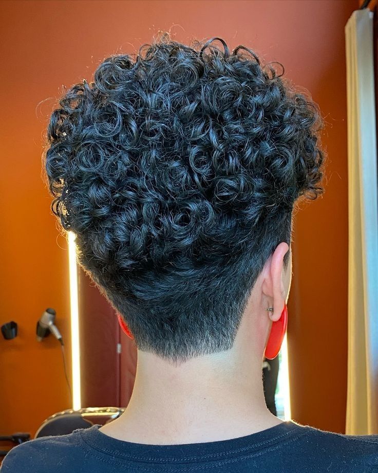 corte de cabelo crespo feminino curto