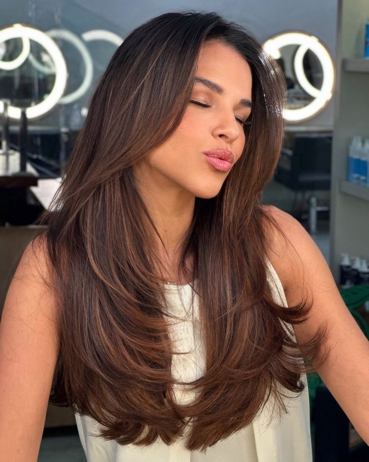 corte de cabelo liso médio