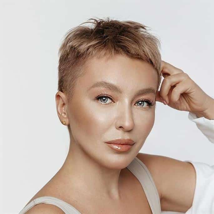 pixie cut para rosto redondo