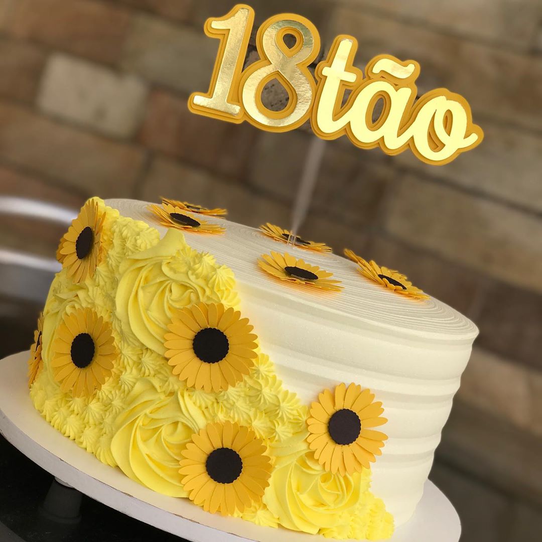 Decoração girassol para bolo