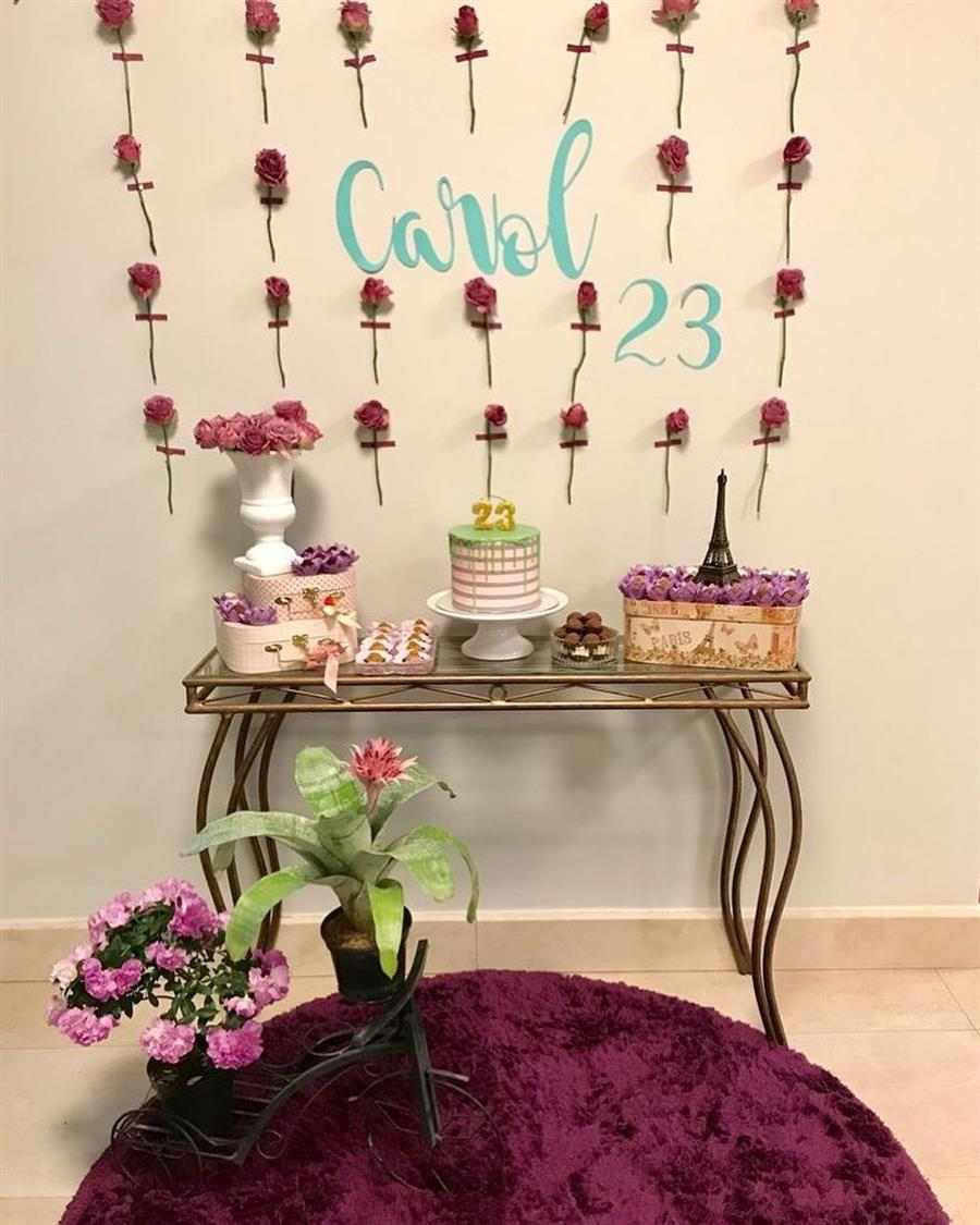 decoração de aniversário simples feminina barata
