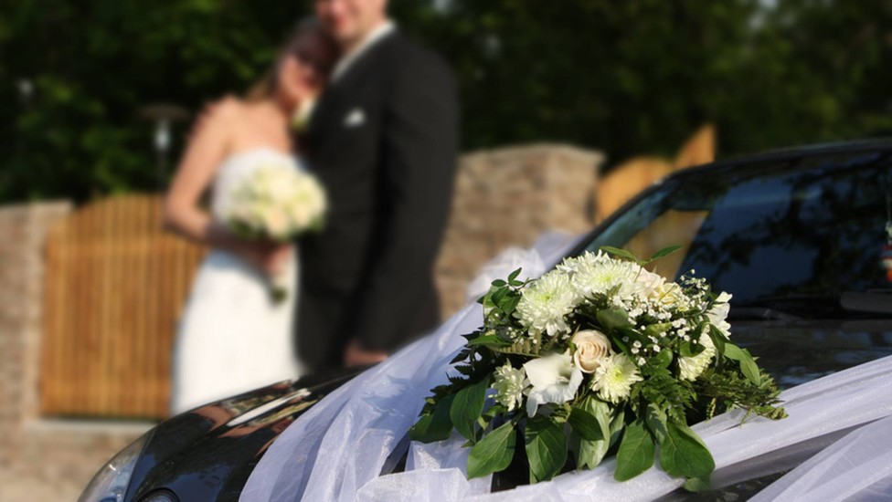 flores para carro de casamento