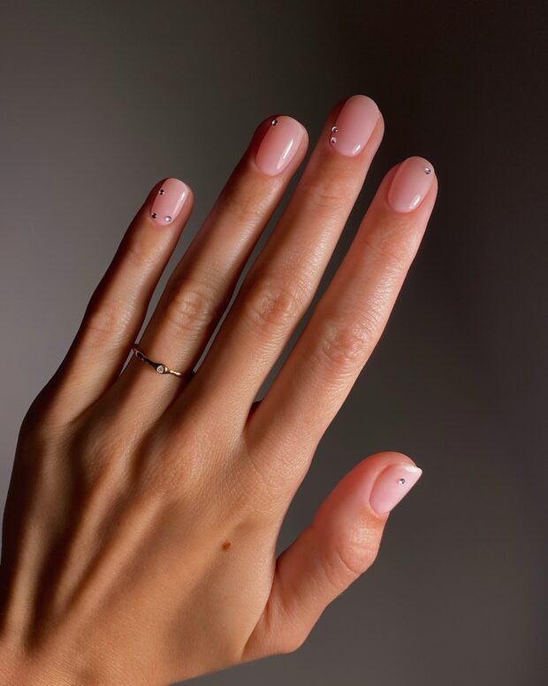 manicure minimalista