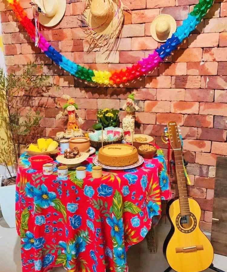 decoração junina com materiais reciclados