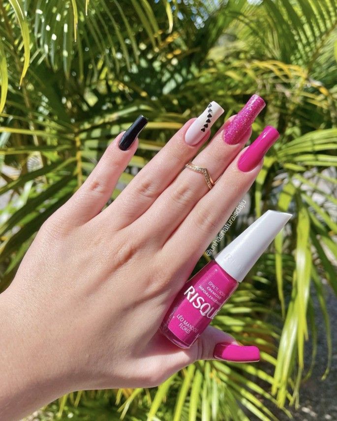 unhas rosa glitter