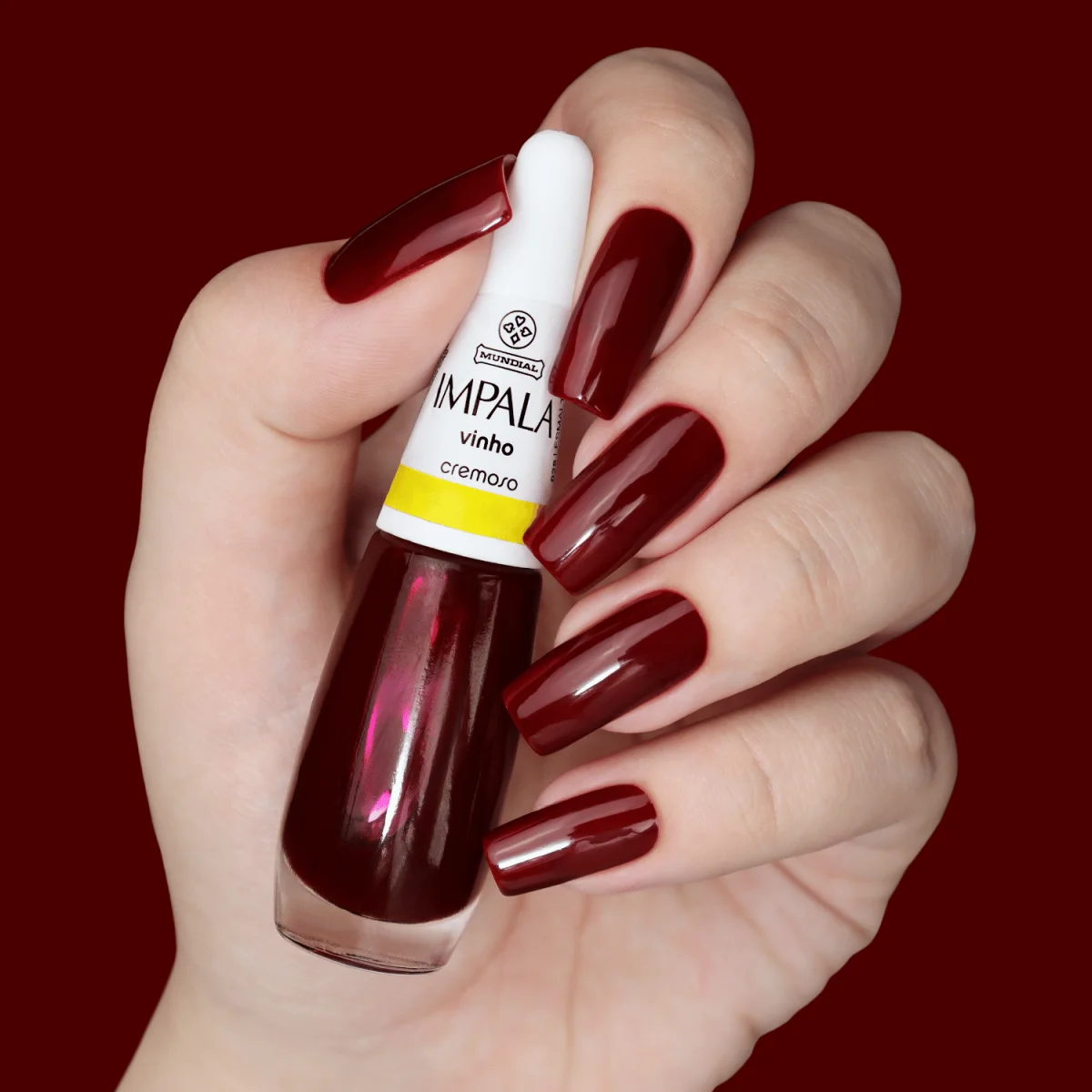 tendências de unhas para pele bronzeada