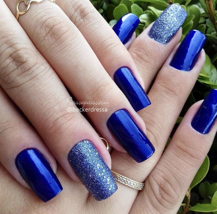 esmalte azul royal cremoso